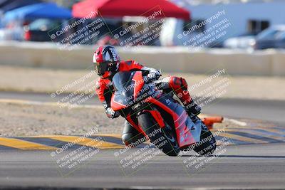 media/Dec-18-2022-SoCal Trackdays (Sun) [[8099a50955]]/Turn 2 (950am)/